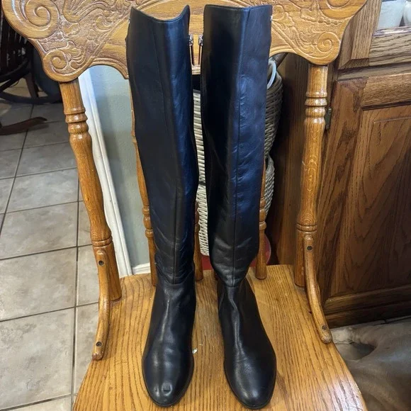 Michael Kors Women's Black Leather Knee‎ High Zipper Riding Boots Size 7 M - Picture 1 of 11